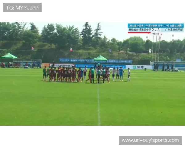 益阳市十三中夺高中男子组冠军，校园足球梯队成型