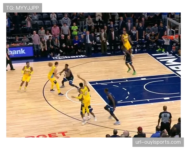 战术复盘:掘金队如何利用“约基奇高位发牌,戈登空切”的固定战术击穿对手防线